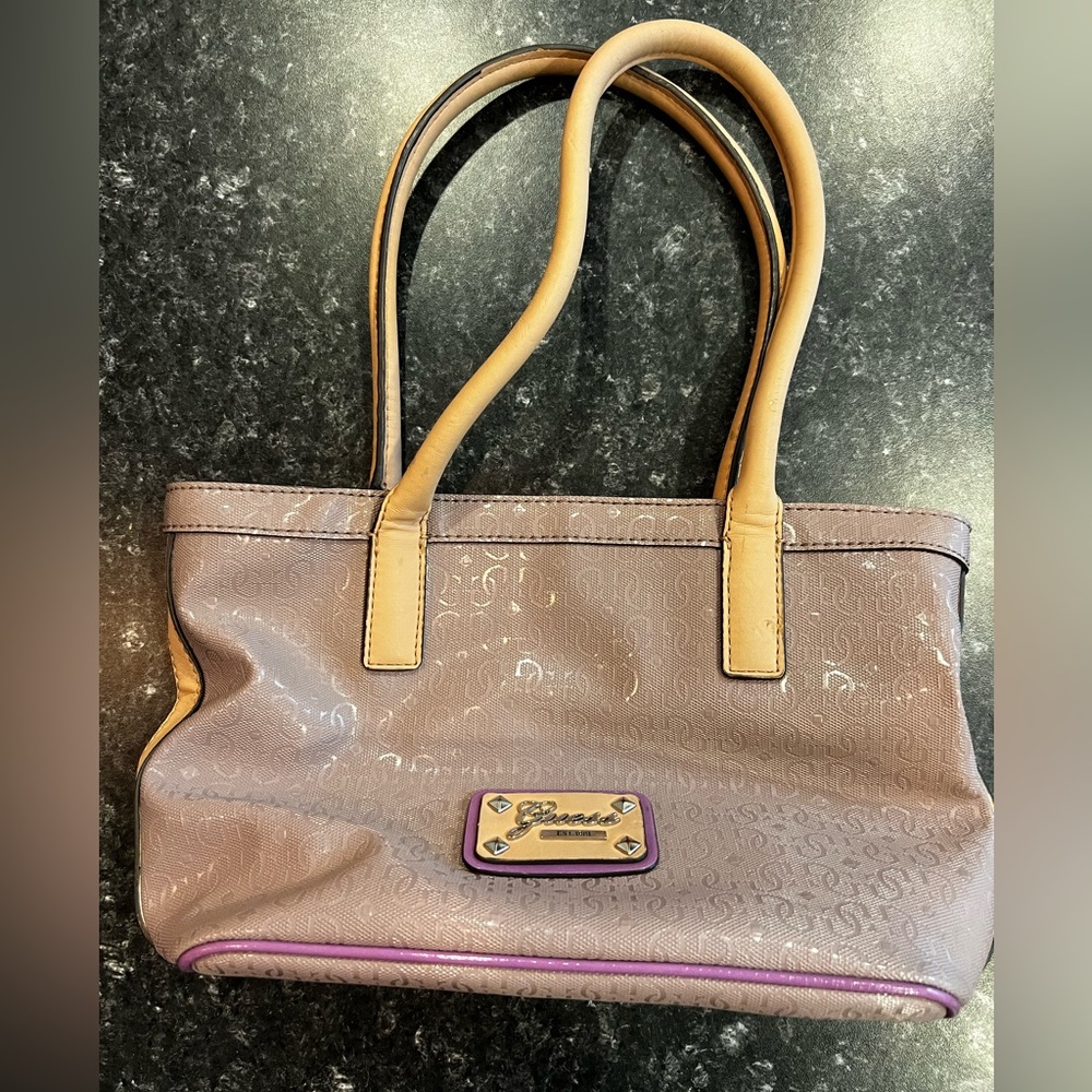 Guess tote